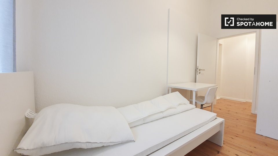 Room, Kottbusser Damm-30, Berlin