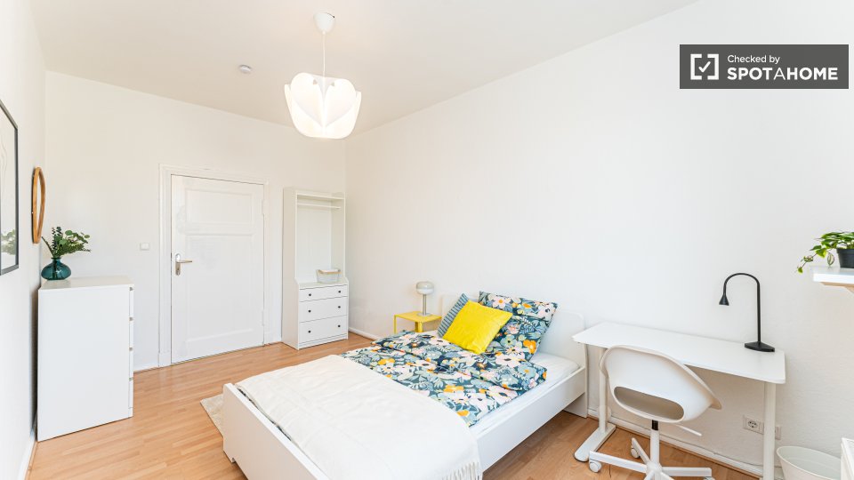 Room, Dörpfeldstraße, Berlin