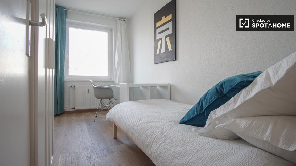 Room, Neltestraße, Berlin
