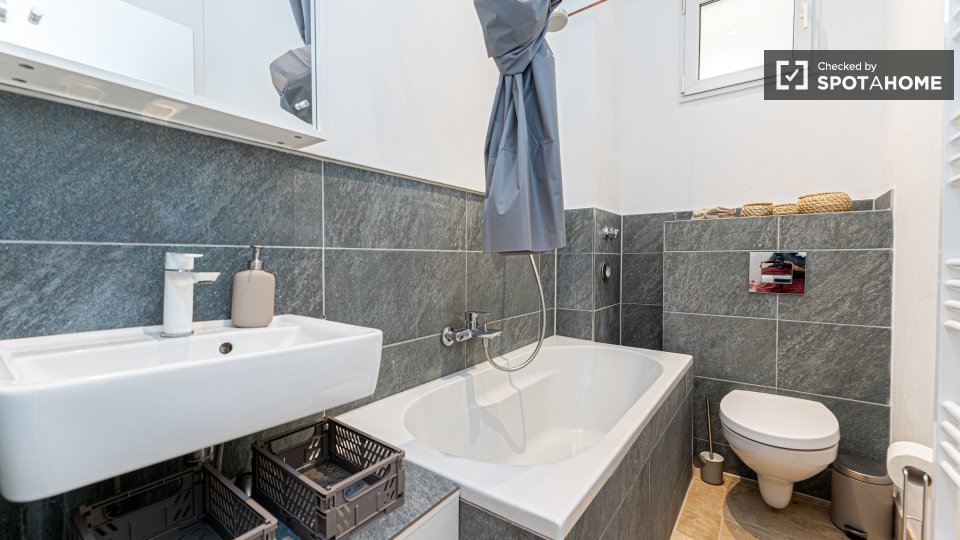 Room, HindenburgdammD, Berlin