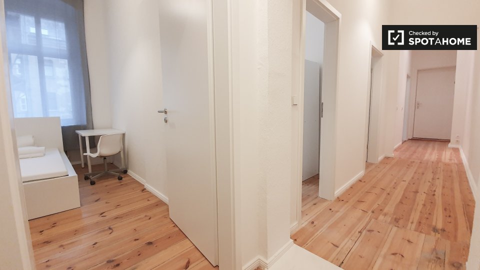 Room, Kottbusser Damm-30, Berlin