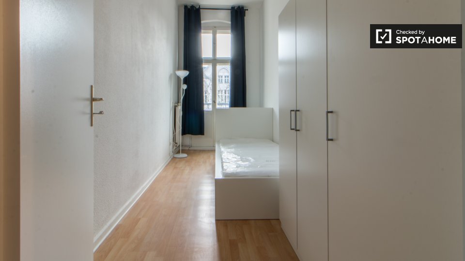 Room, Rheinstraße, Berlin