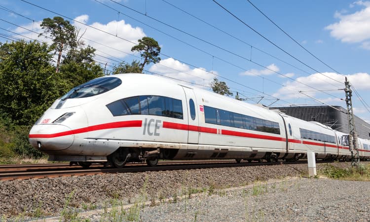 A train every 30 minutes: Deutsche Bahn's new plans