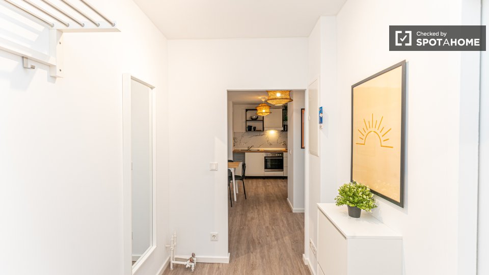 Room, Müllerstraße, Berlin