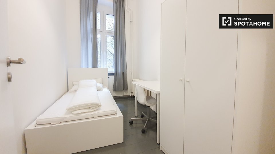 Room, Kottbusser Damm-30, Berlin