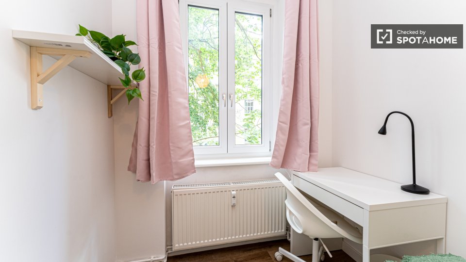 Room, Tabbertstraße, Berlin