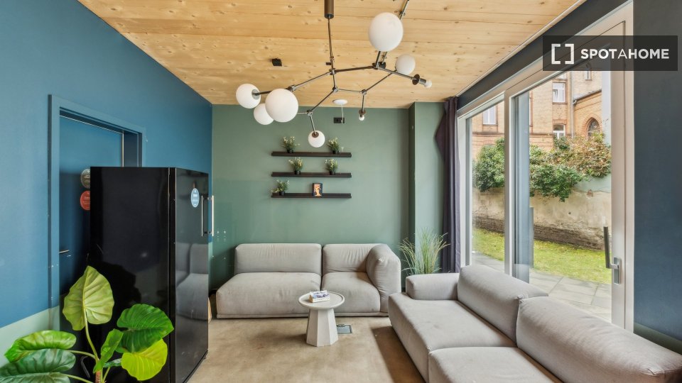 Room, MüllerstraßeA, Berlin
