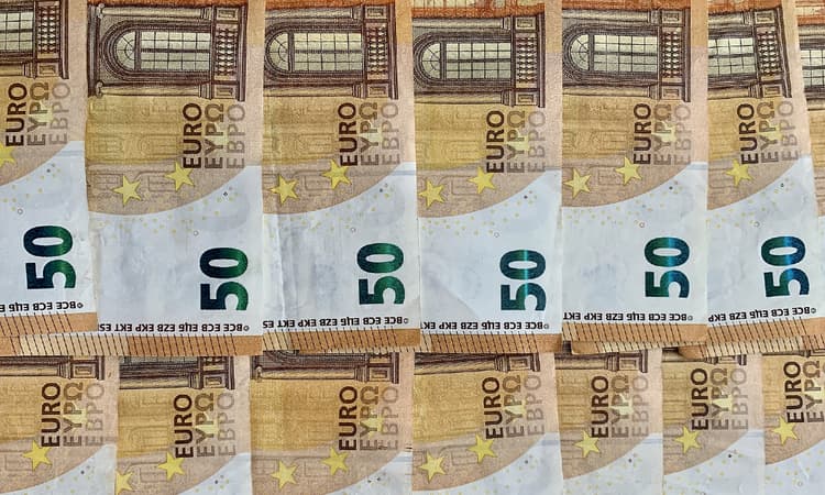 Coronavirus pushes Germany into biggest budget deficit since reunification