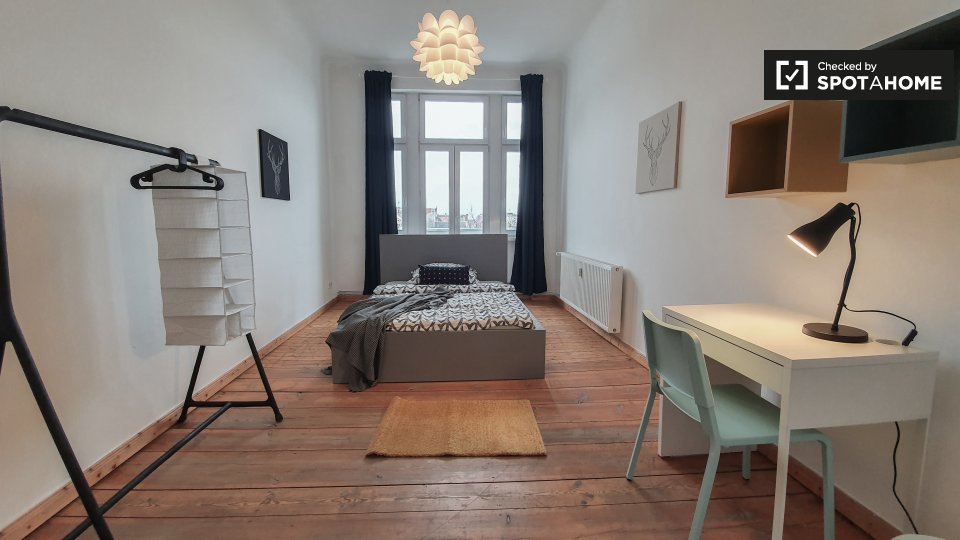 Room, Weimarische Str., Berlin