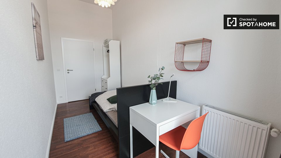 Room, Holländerstraße, Berlin