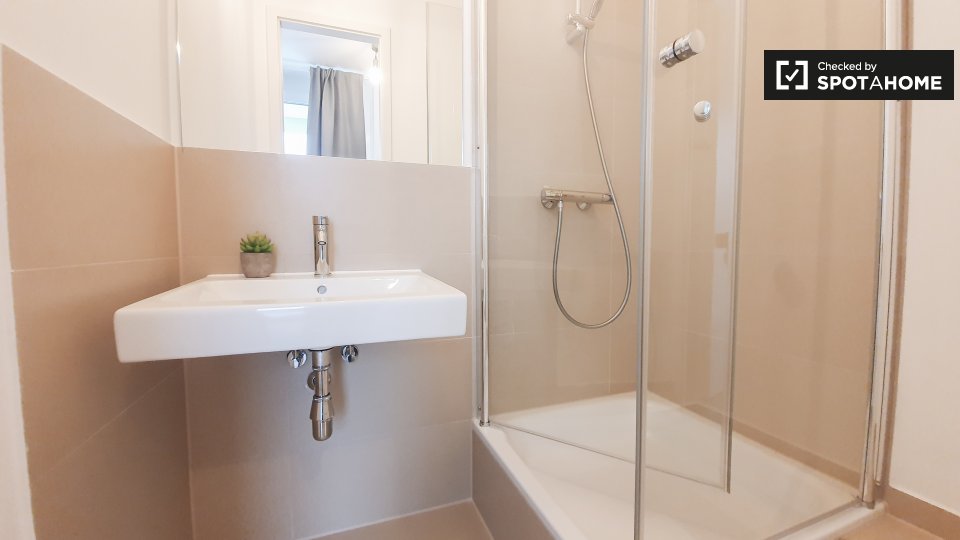 Room, Nazarethkirchstraße, Berlin