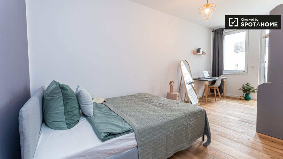 Room, Cunostraße, Berlin