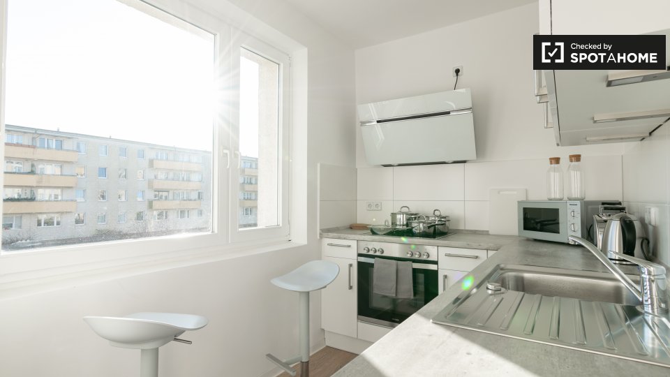 Room, Neltestraße, Berlin