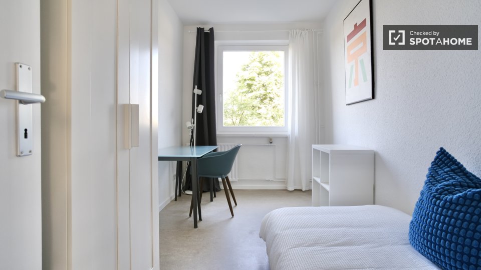 Room, Neltestraße, Berlin