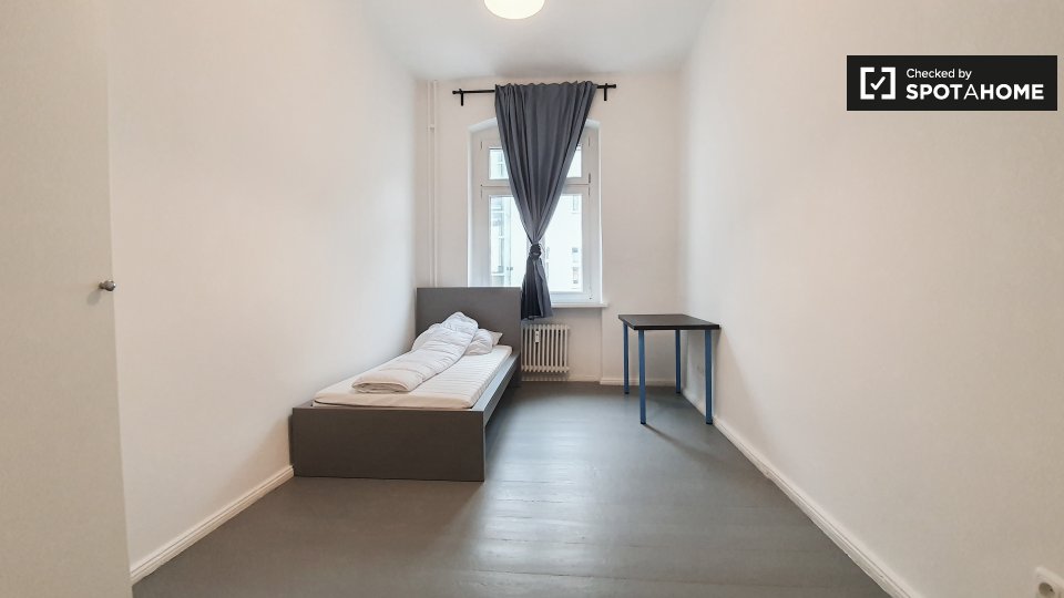 Room, Kottbusser Damm-30, Berlin