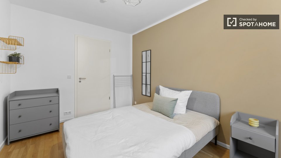 Room, Friedrichstraße, Berlin