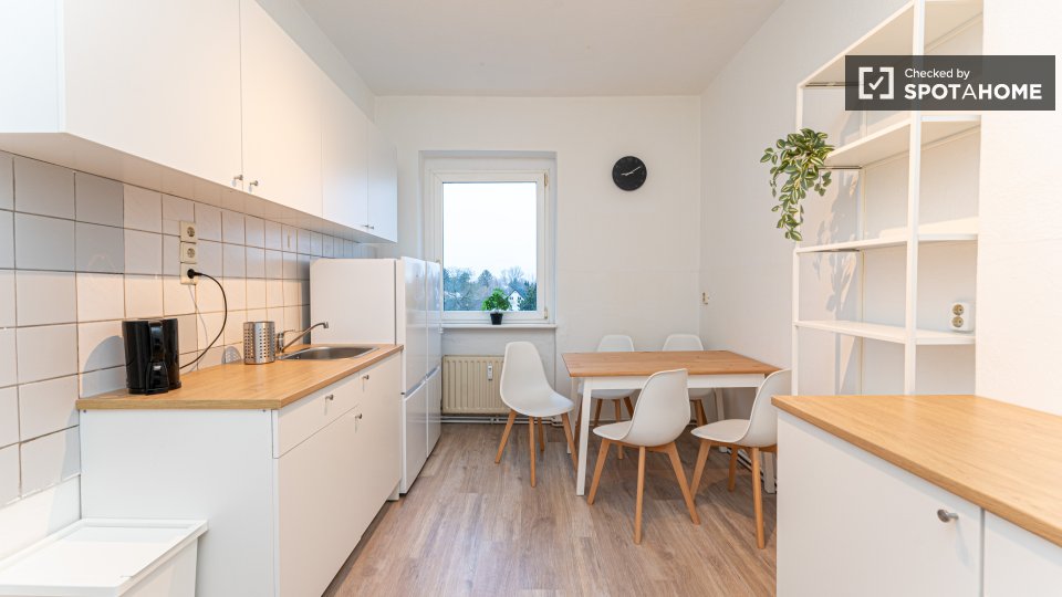 Room, Sterndamm, Berlin