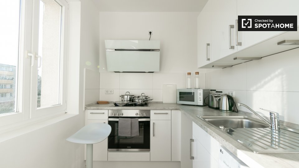 Room, Neltestraße, Berlin