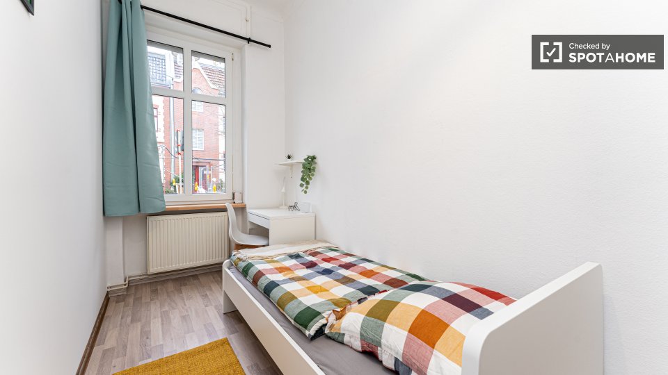 Room, Waldstraße, Berlin