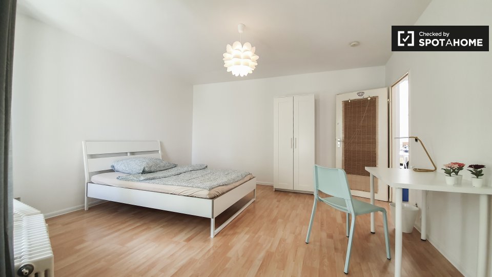 Room, Gneisenaustraße, Berlin