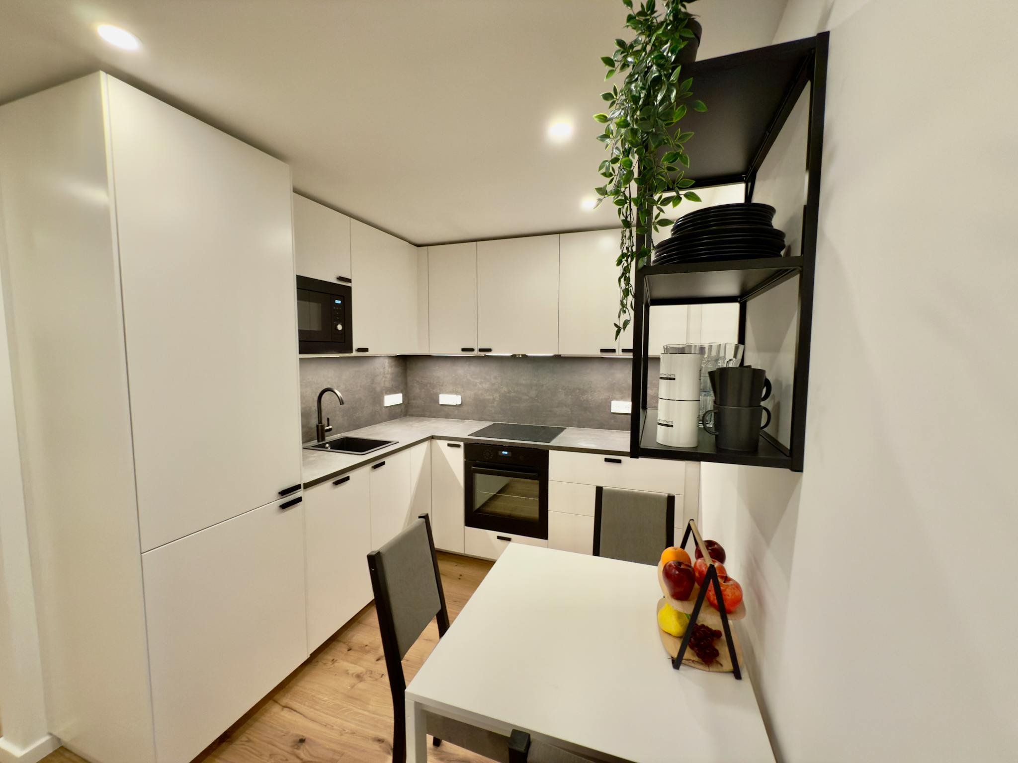 Apartment, Eberwurzstraße, Munich
