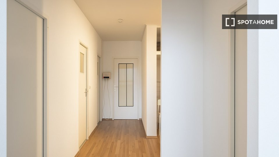 Room, Bismarckstraße, Berlin