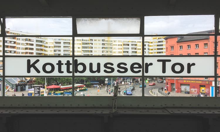 Man dies after being pushed in front of U-Bahn in Berlin