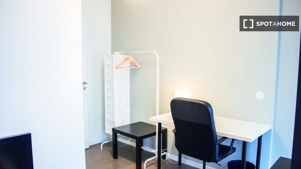Room, Bernhard-Weiß-Straße-3, Berlin