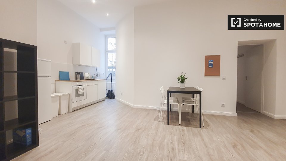 Room, Ibsenstraße, Berlin