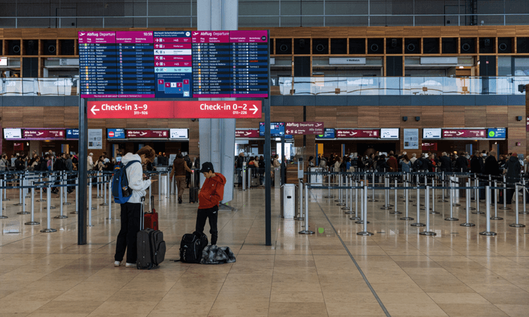 Berlin airport severely disrupted amid worldwide IT outage