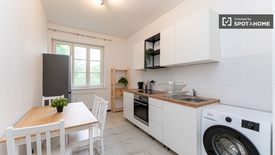 Room, Otto-Franke-Straße, Berlin