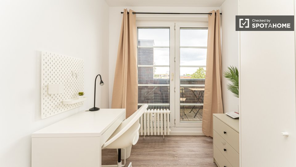 Room, Müllerstraße, Berlin
