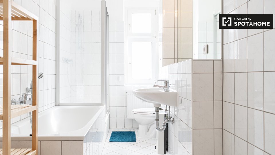Room, Plönzeile, Berlin