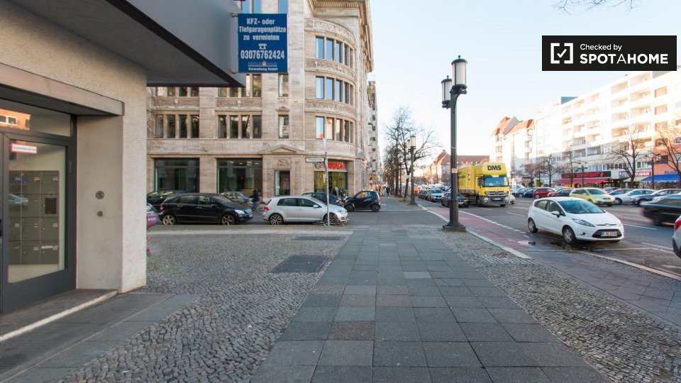 Room, Bismarckstraße, Berlin
