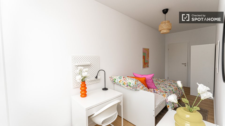 Room, Müllerstraße, Berlin