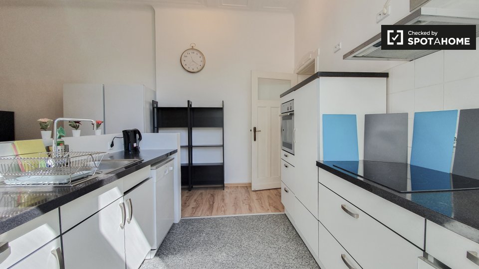 Room, Weimarische Str., Berlin
