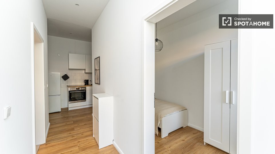 Room, Hoffmannstraße, Berlin