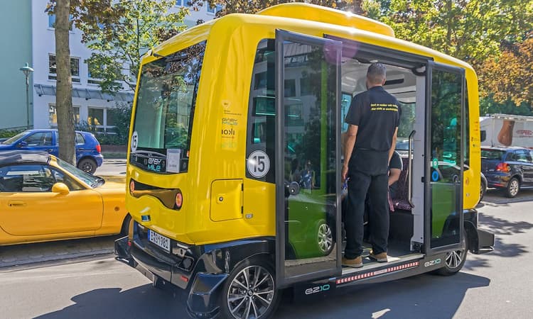 Berlin Senate planning on expanding yellow driverless bus routes