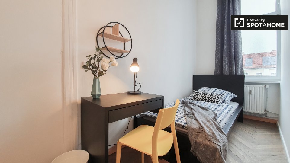 Room, Weimarische Str., Berlin