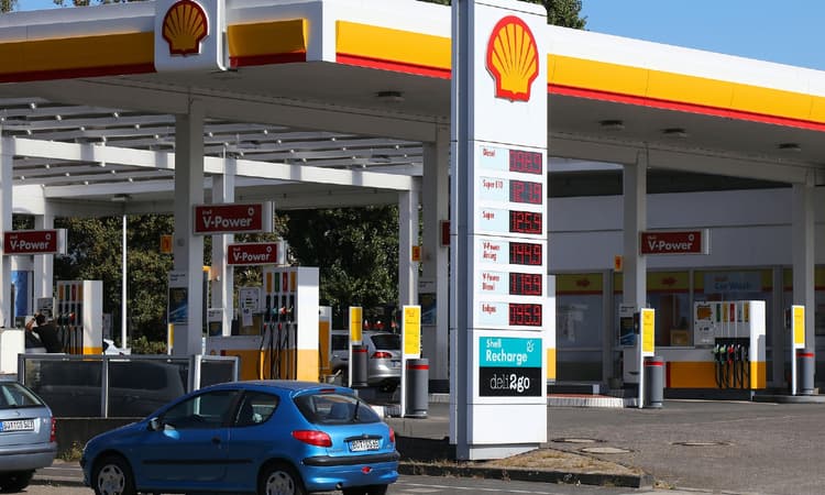 Fuel prices fall as tax cut comes in - but not everywhere in Germany
