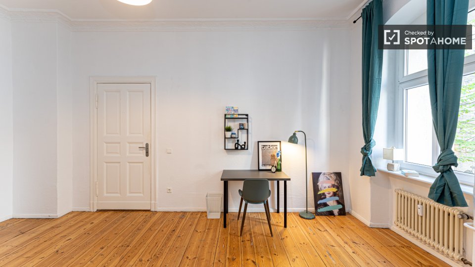 Room, Kottbusser Damm, Berlin