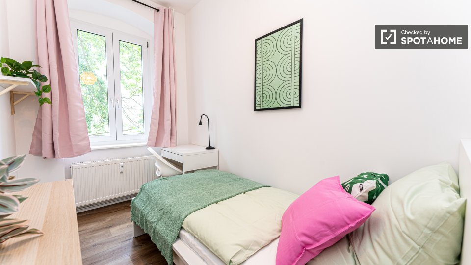Room, Tabbertstraße, Berlin
