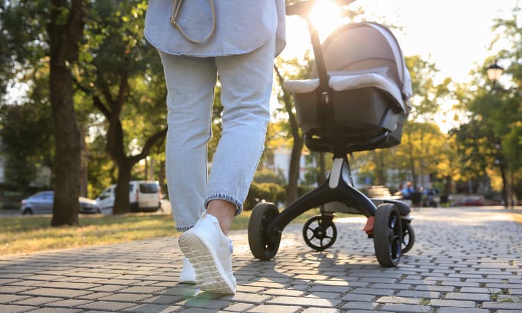 Age of first-time mothers in Germany continues to rise