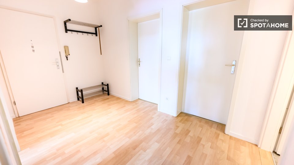 Room, Buckower Damm, Berlin