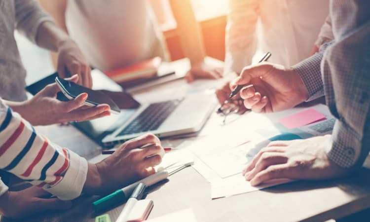 How can a data analyst course be beneficial for your career?