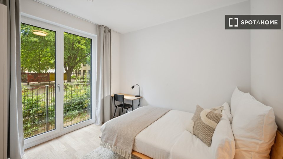 Room, SchmidstraßeF-K, Berlin
