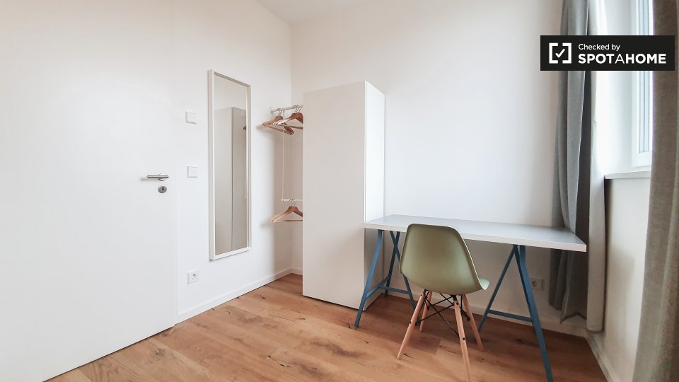 Room, Nazarethkirchstraße, Berlin