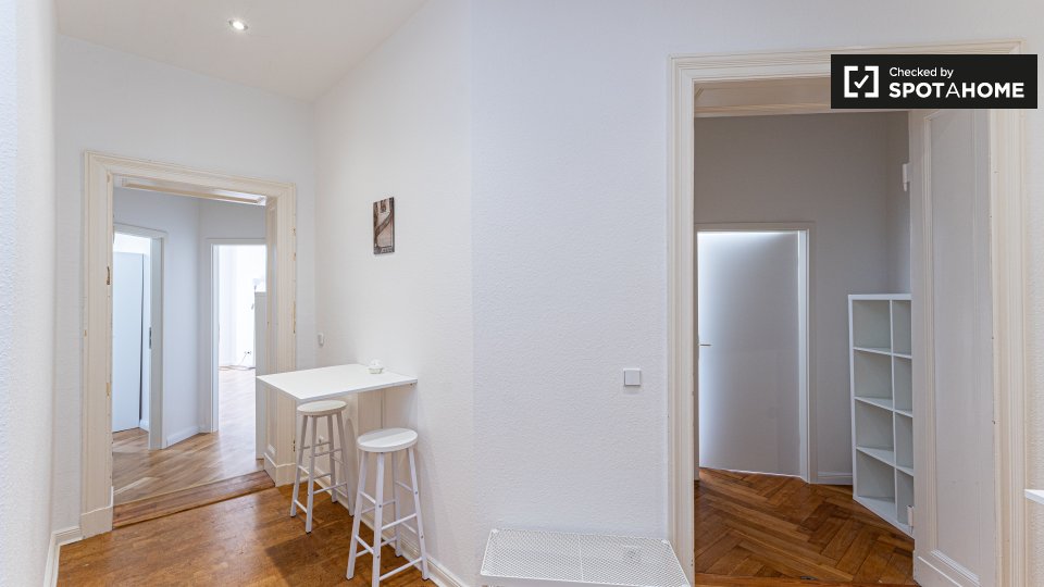 Room, Kaiser-Friedrich-Straße-50, Berlin