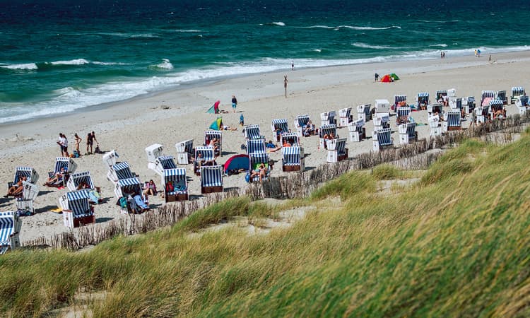 Merkel: Unvaccinated people should be able to travel in Europe this summer
