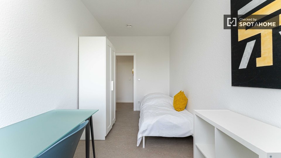 Room, Neltestraße, Berlin